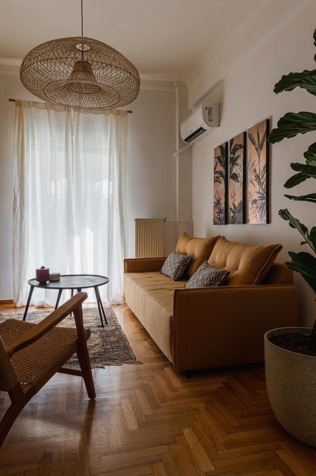 Appartement Athens' Gem: Fun, Sun & Your Koukaki Run!